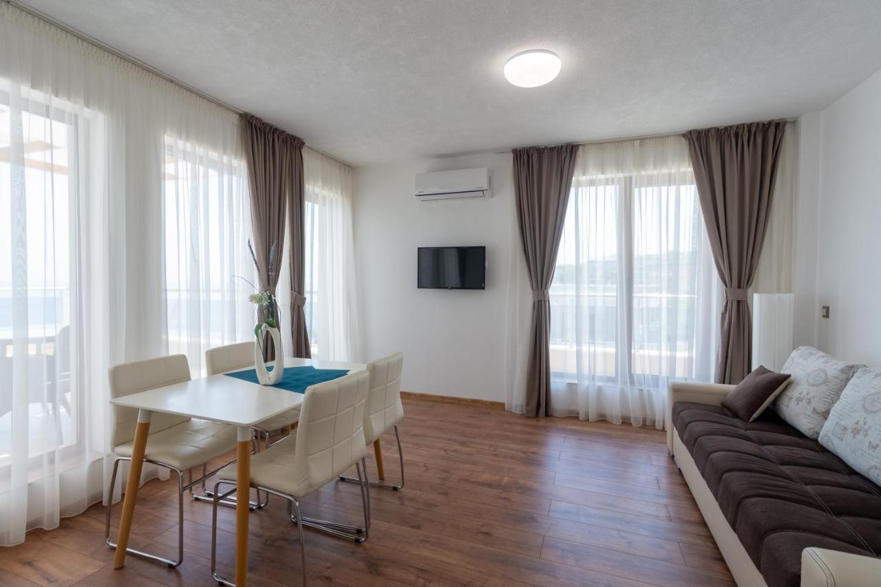 Penthouse At White Cliffs Apartamento Byala  Exterior foto