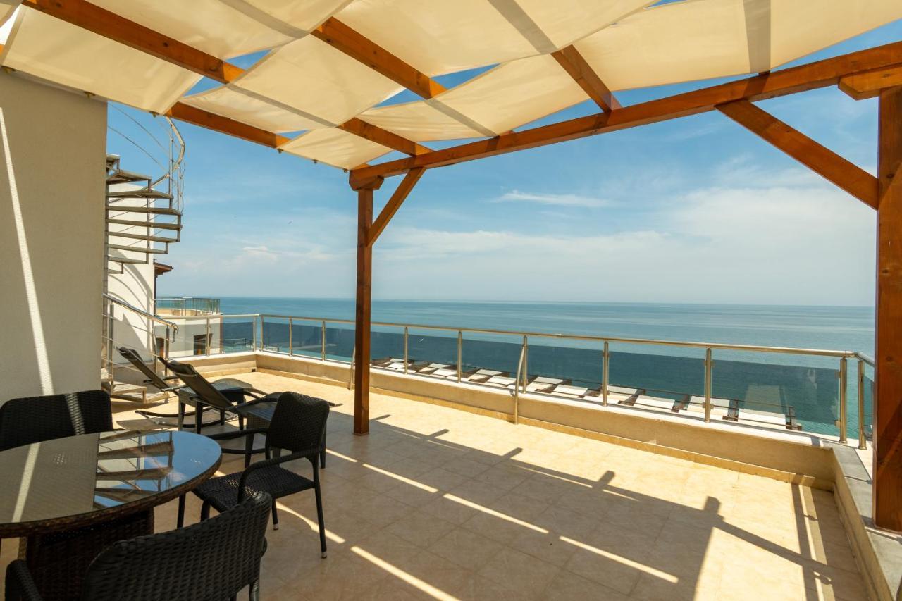 Penthouse At White Cliffs Apartamento Byala  Exterior foto