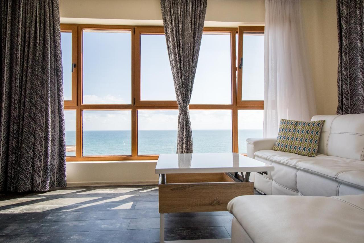 Penthouse At White Cliffs Apartamento Byala  Exterior foto