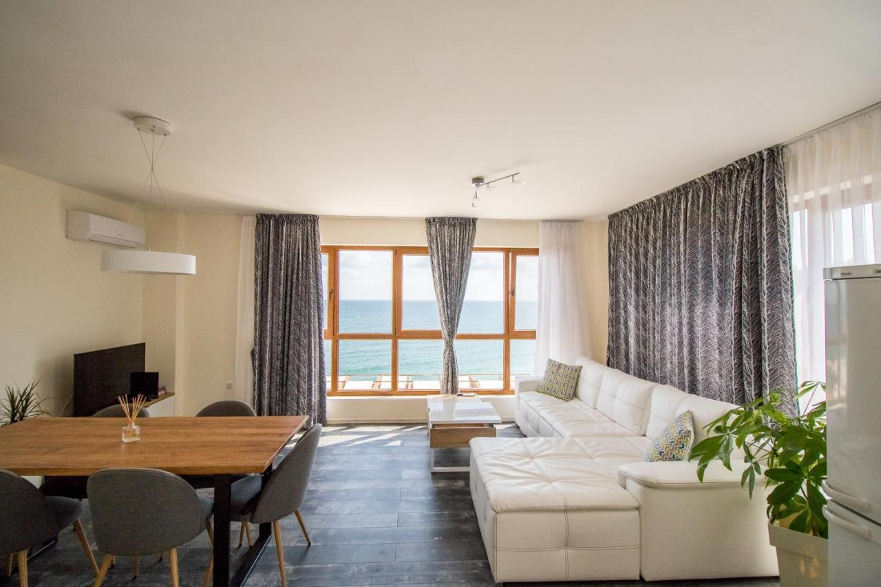 Penthouse At White Cliffs Apartamento Byala  Exterior foto